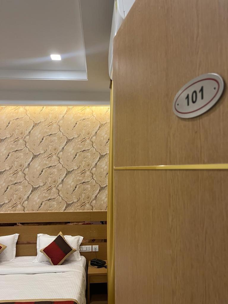 Hotel Royal Casa Lucknow Zewnętrze zdjęcie
